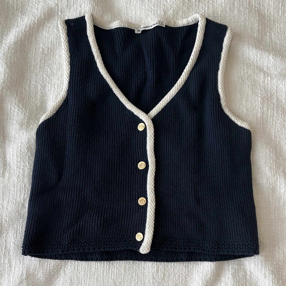 Abercrombie Mara button up sweater vest